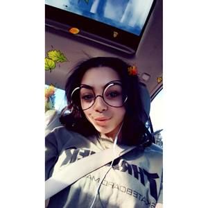 Meet your Posher, Macey